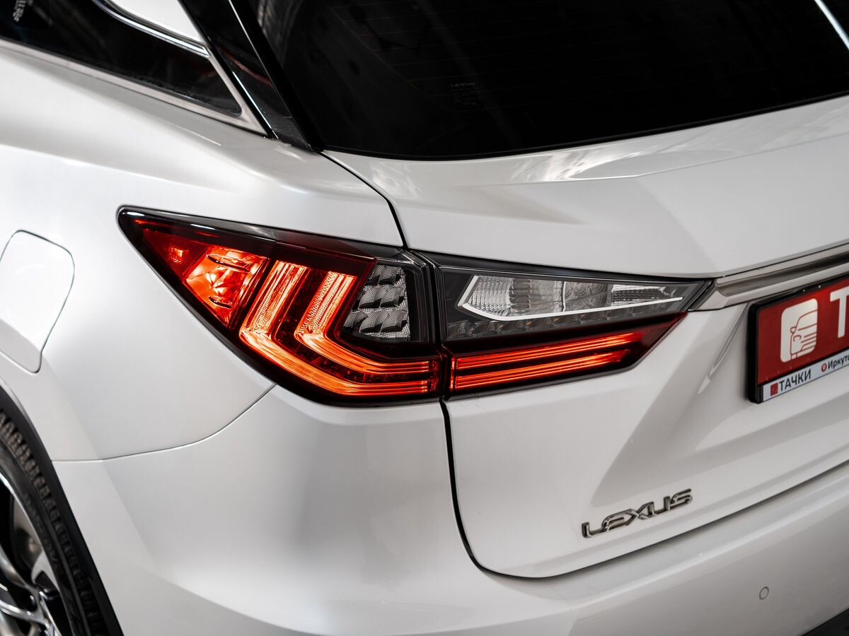 Lexus RX 2018 - фото автомобиля