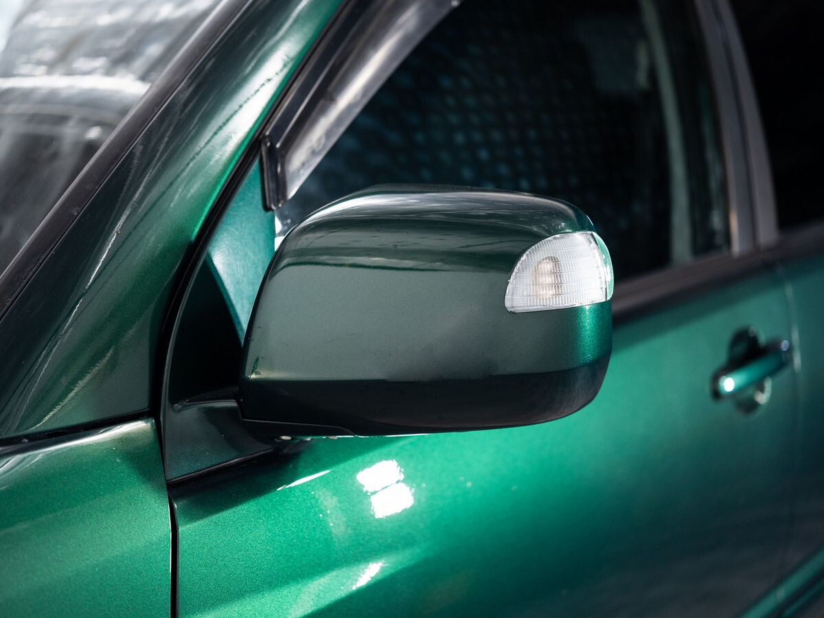 Toyota Kluger 2001 - фото автомобиля