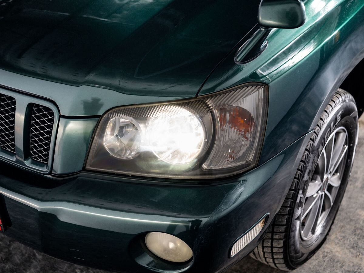 Toyota Kluger 2001 - фото автомобиля