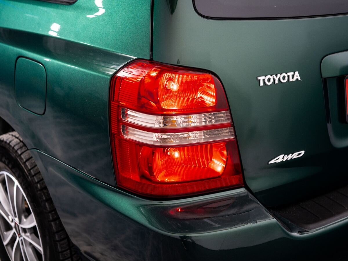Toyota Kluger 2001 - фото автомобиля
