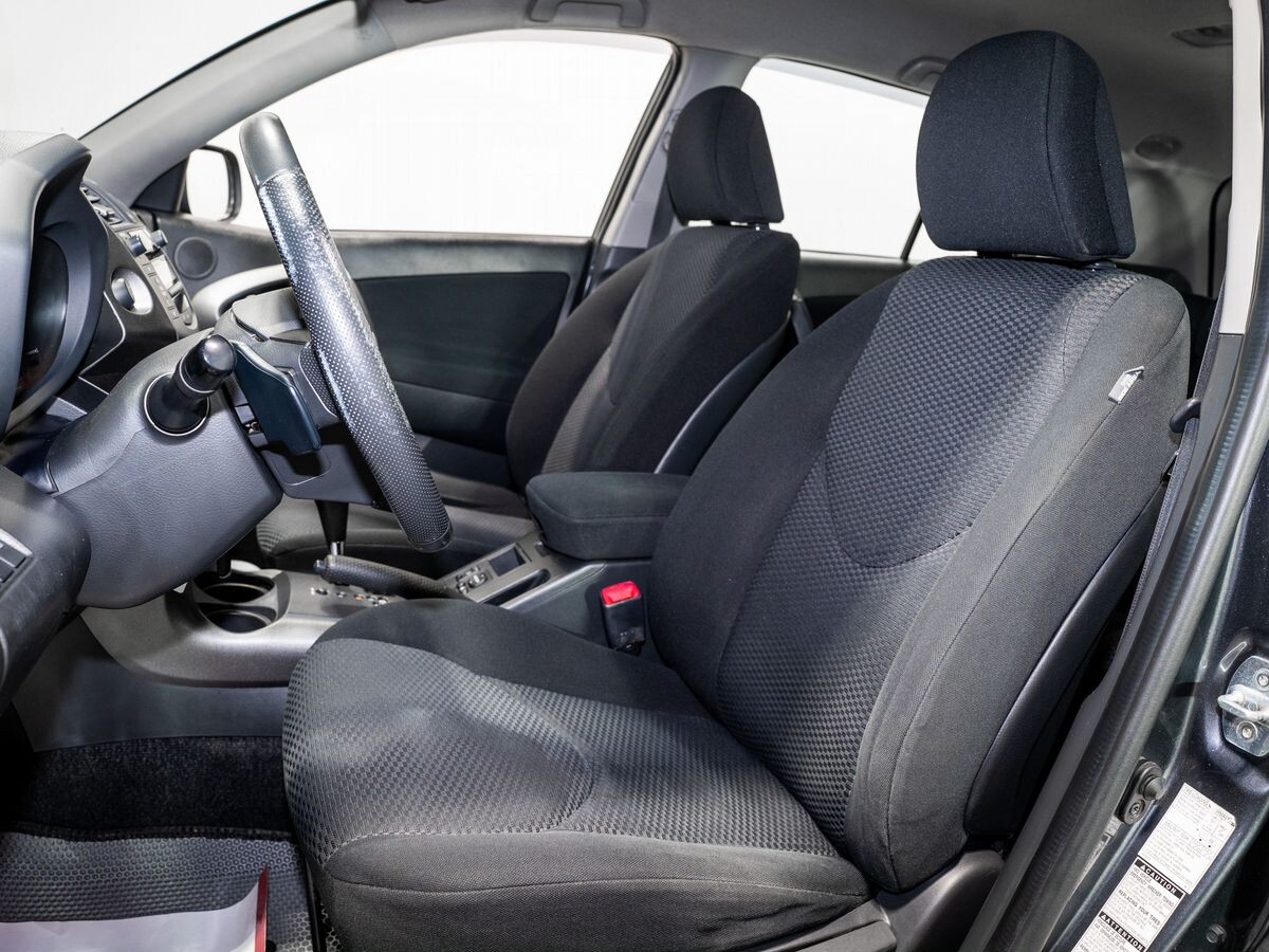 Toyota RAV4 2011 - фото автомобиля