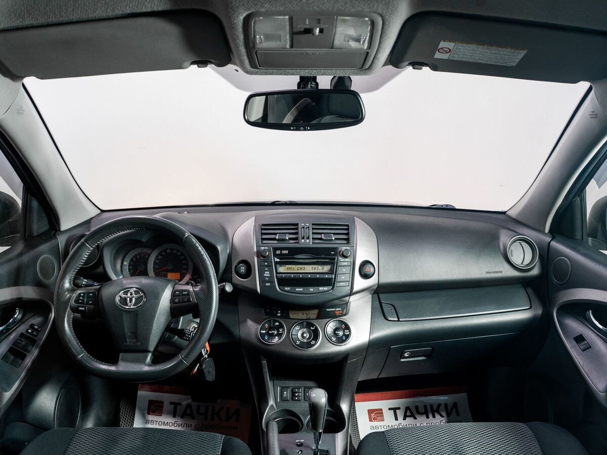 Toyota RAV4 2011 - фото автомобиля