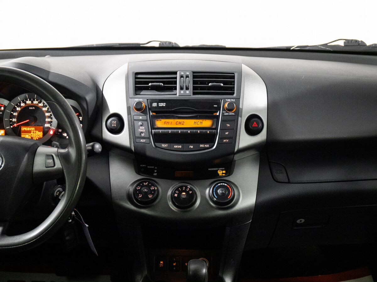 Toyota RAV4 2010 - фото автомобиля