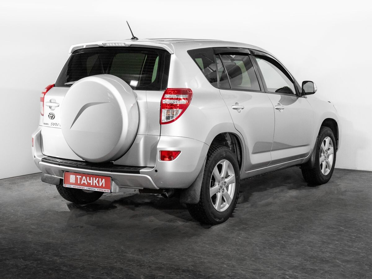 Toyota RAV4 2010 - фото автомобиля
