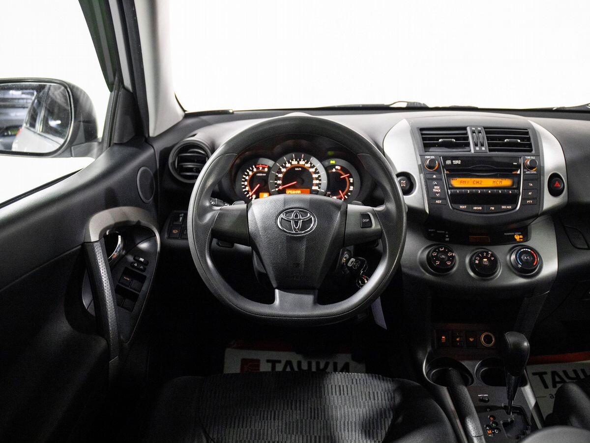 Toyota RAV4 2010 - фото автомобиля