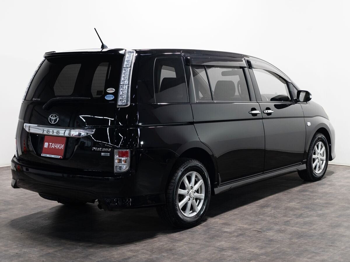 Toyota ISis 2011 - фото автомобиля