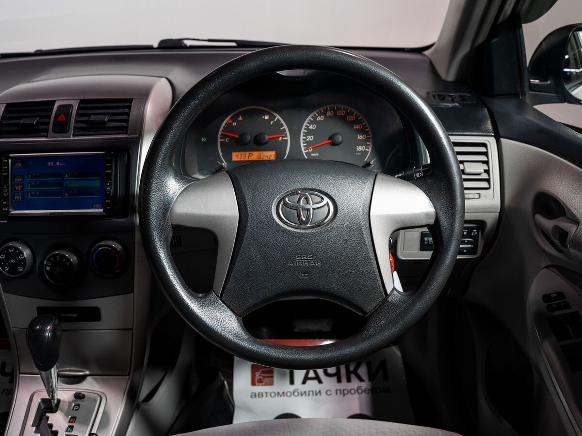 Toyota Corolla 2012 - фото автомобиля