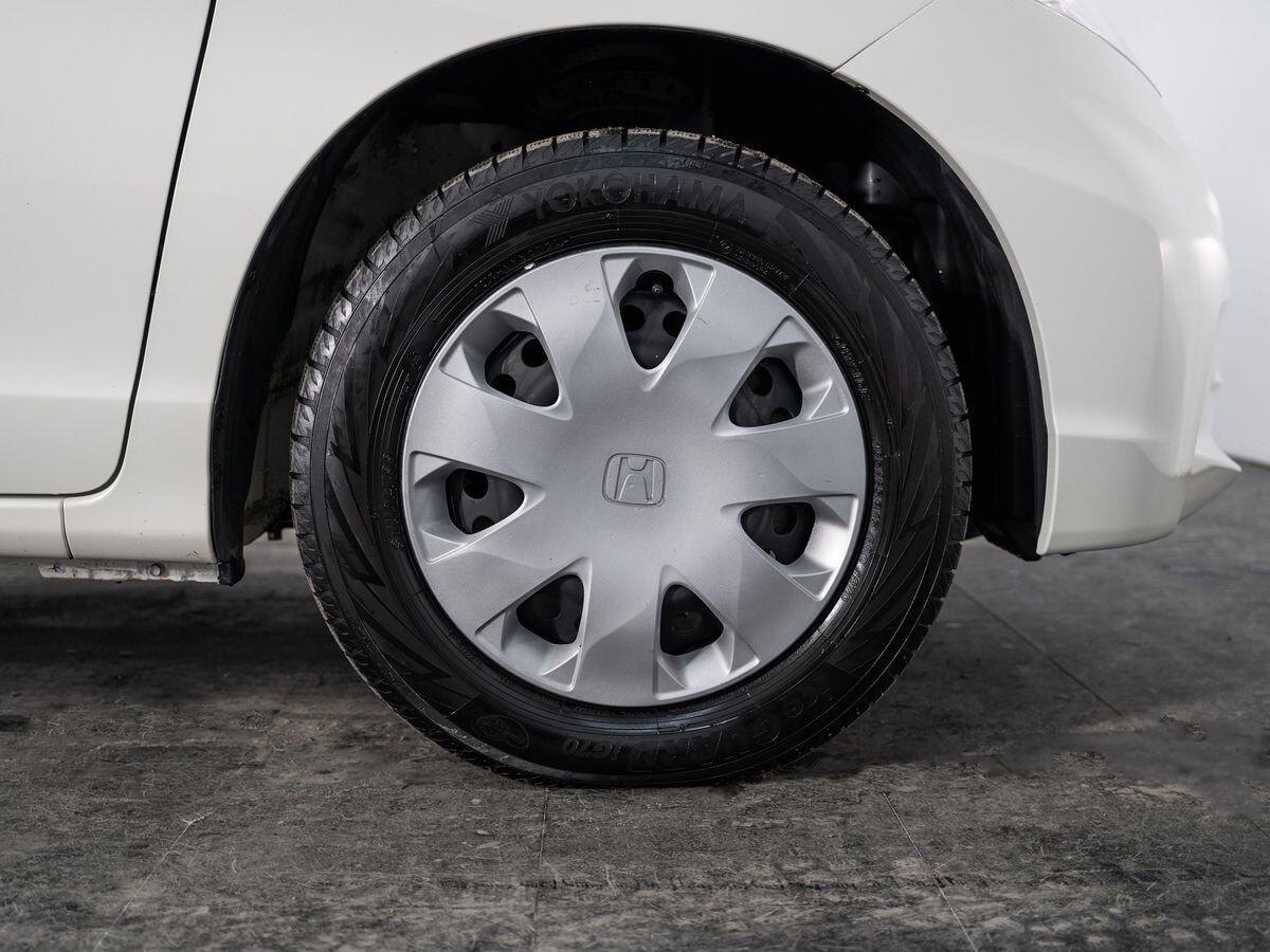 Honda Freed 2012 - фото автомобиля