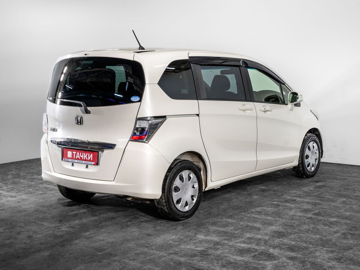 Honda Freed 2012 - фото автомобиля