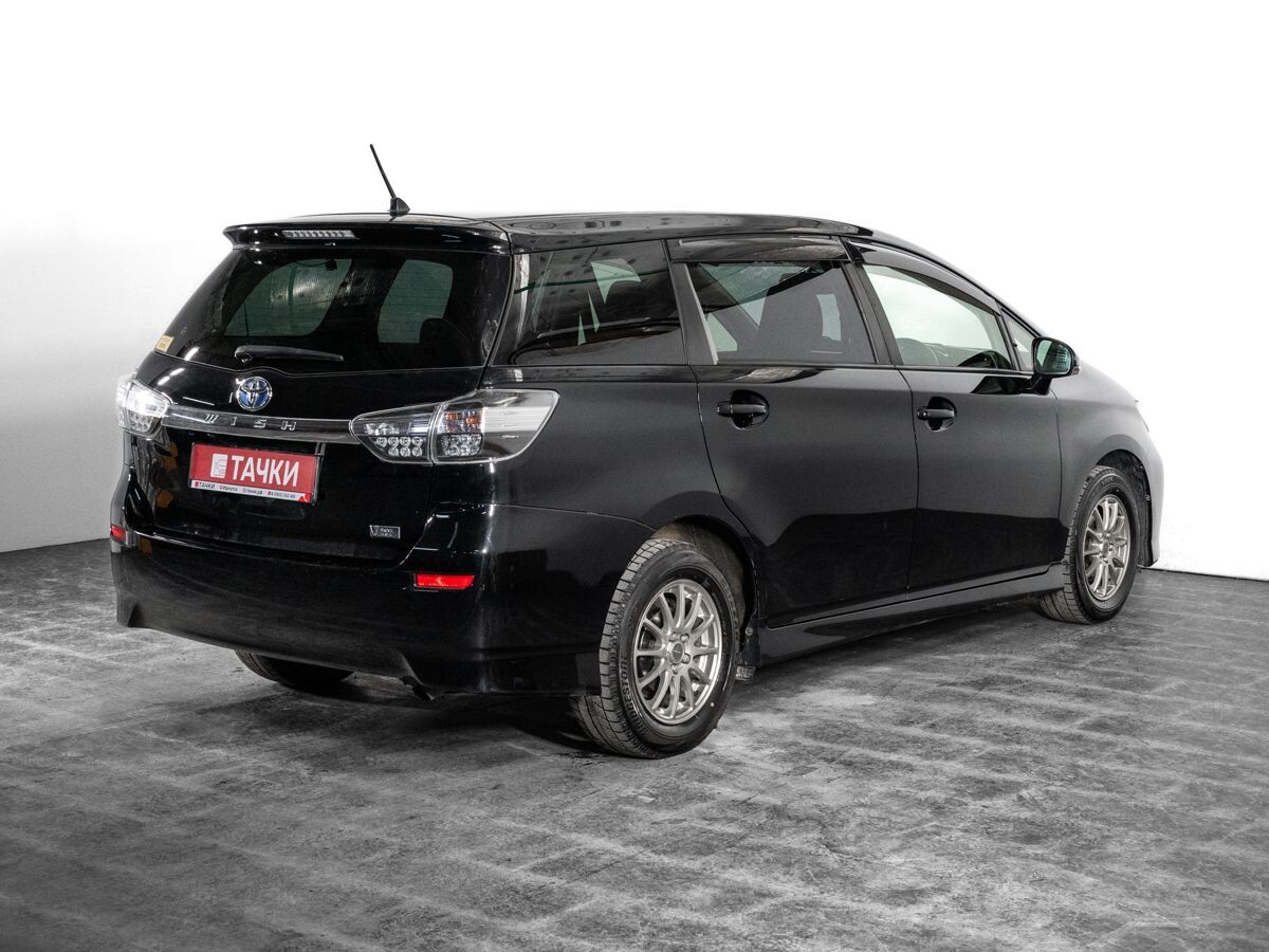 Toyota Wish 2013 - фото автомобиля
