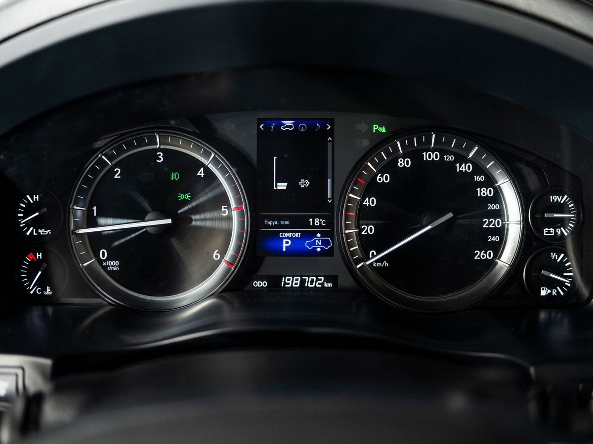 Lexus LX 2016 - фото автомобиля