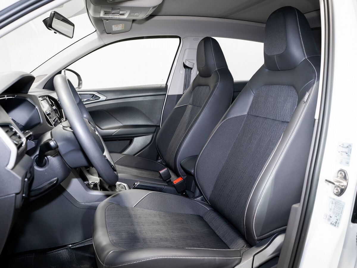 Volkswagen T-Cross 2020 - фото автомобиля