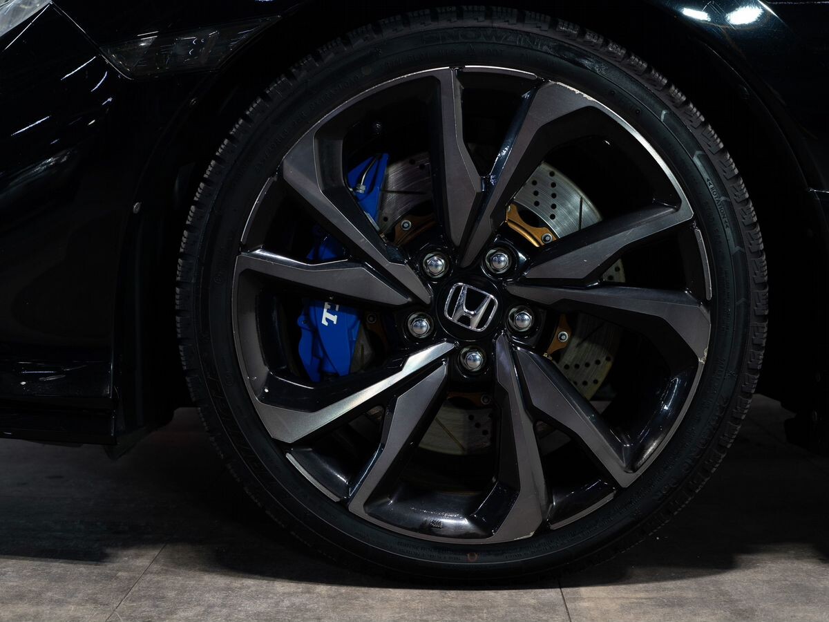 Honda Civic 2018 - фото автомобиля
