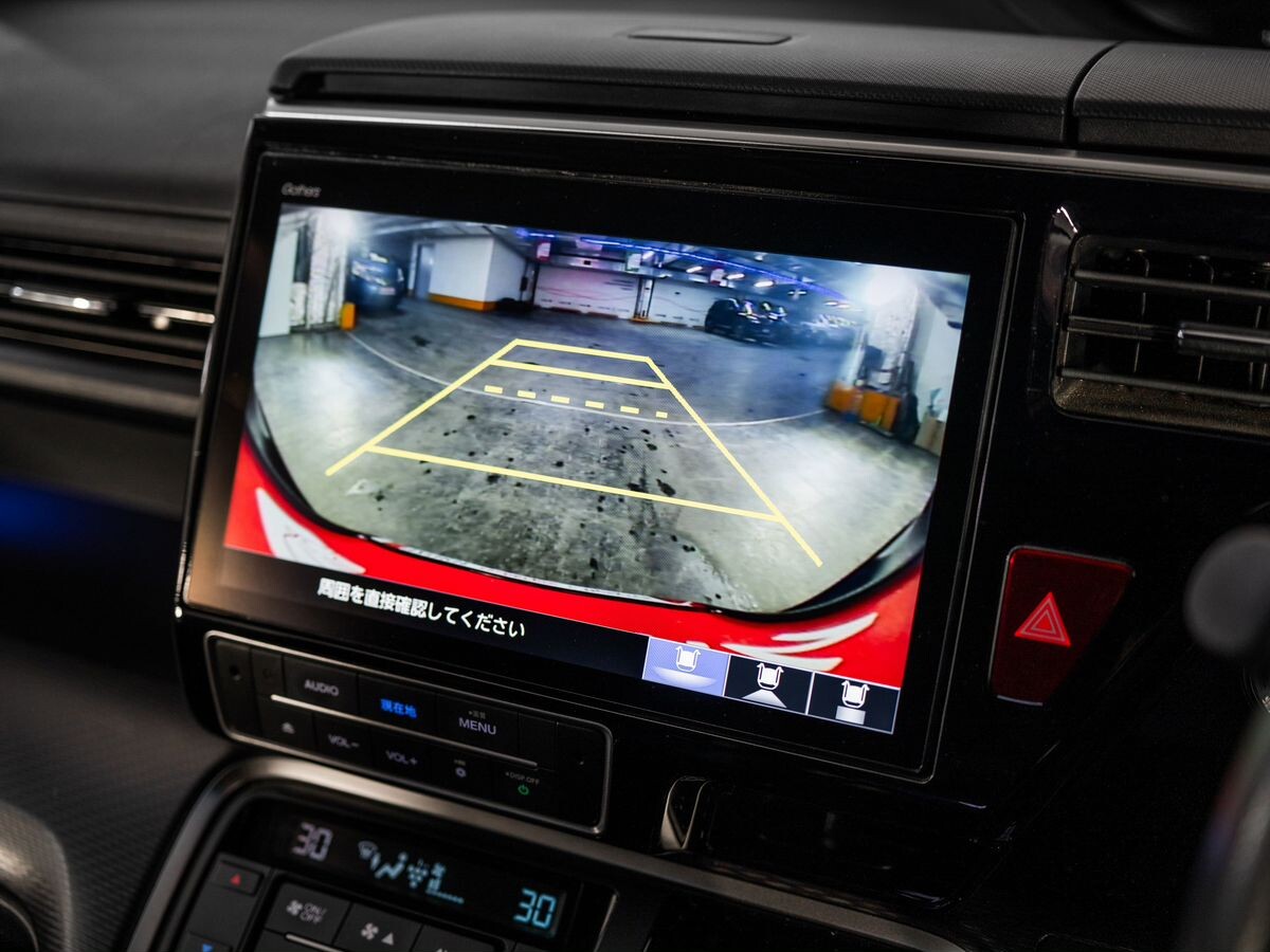 Honda Stepwgn 2018 - фото автомобиля