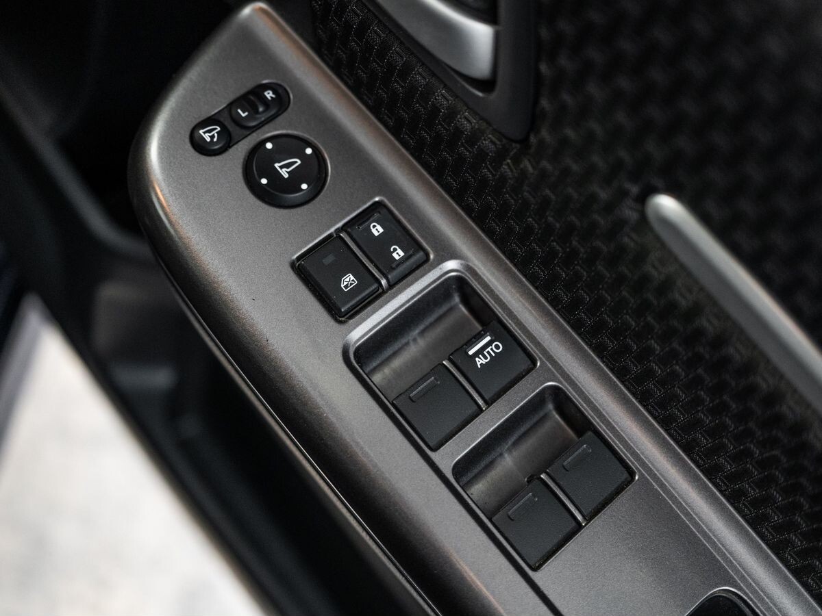 Honda Stepwgn 2018 - фото автомобиля