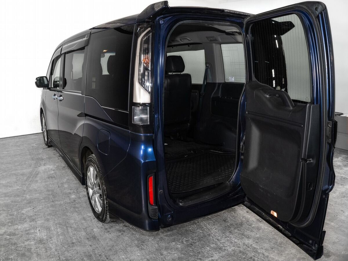 Honda Stepwgn 2018 - фото автомобиля