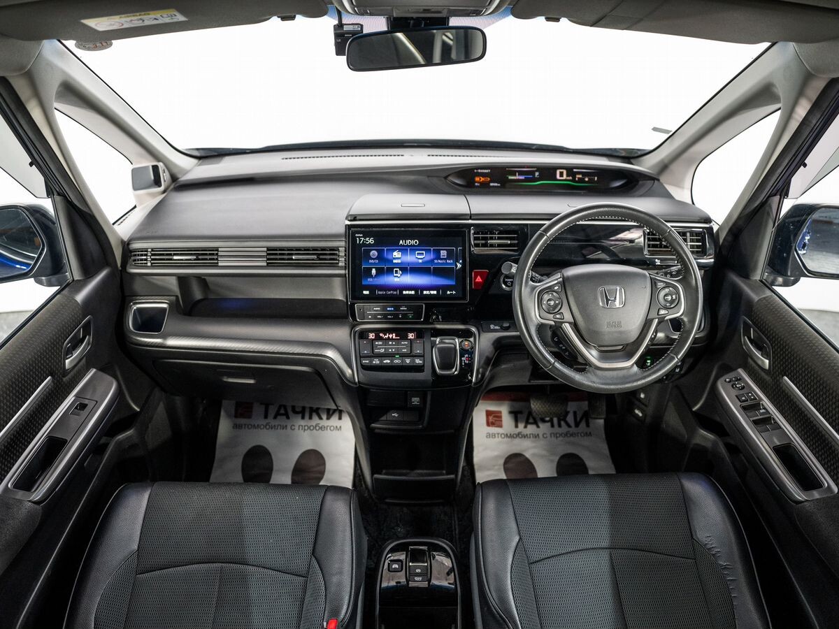 Honda Stepwgn 2018 - фото автомобиля