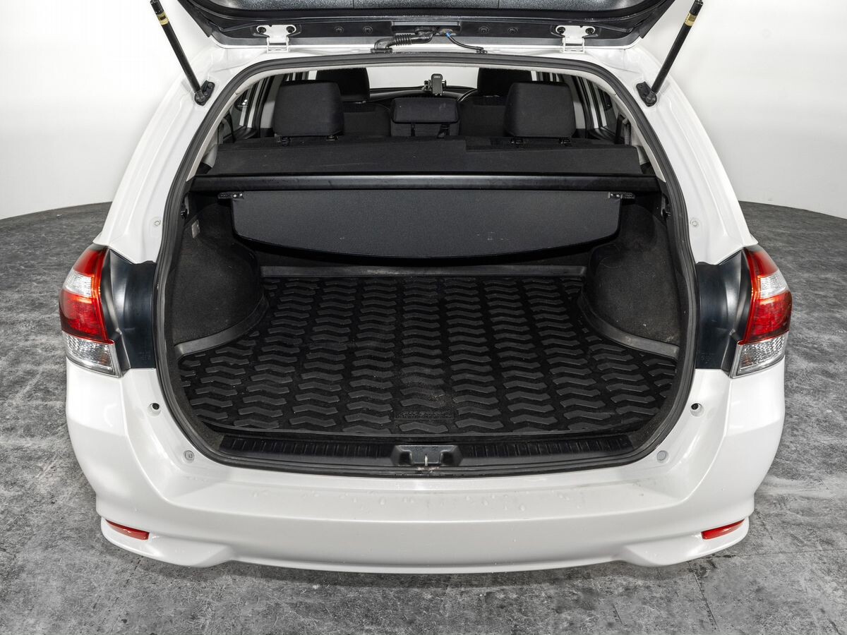 Toyota Corolla 2017 - фото автомобиля