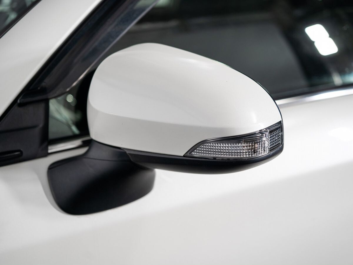 Toyota Corolla 2017 - фото автомобиля