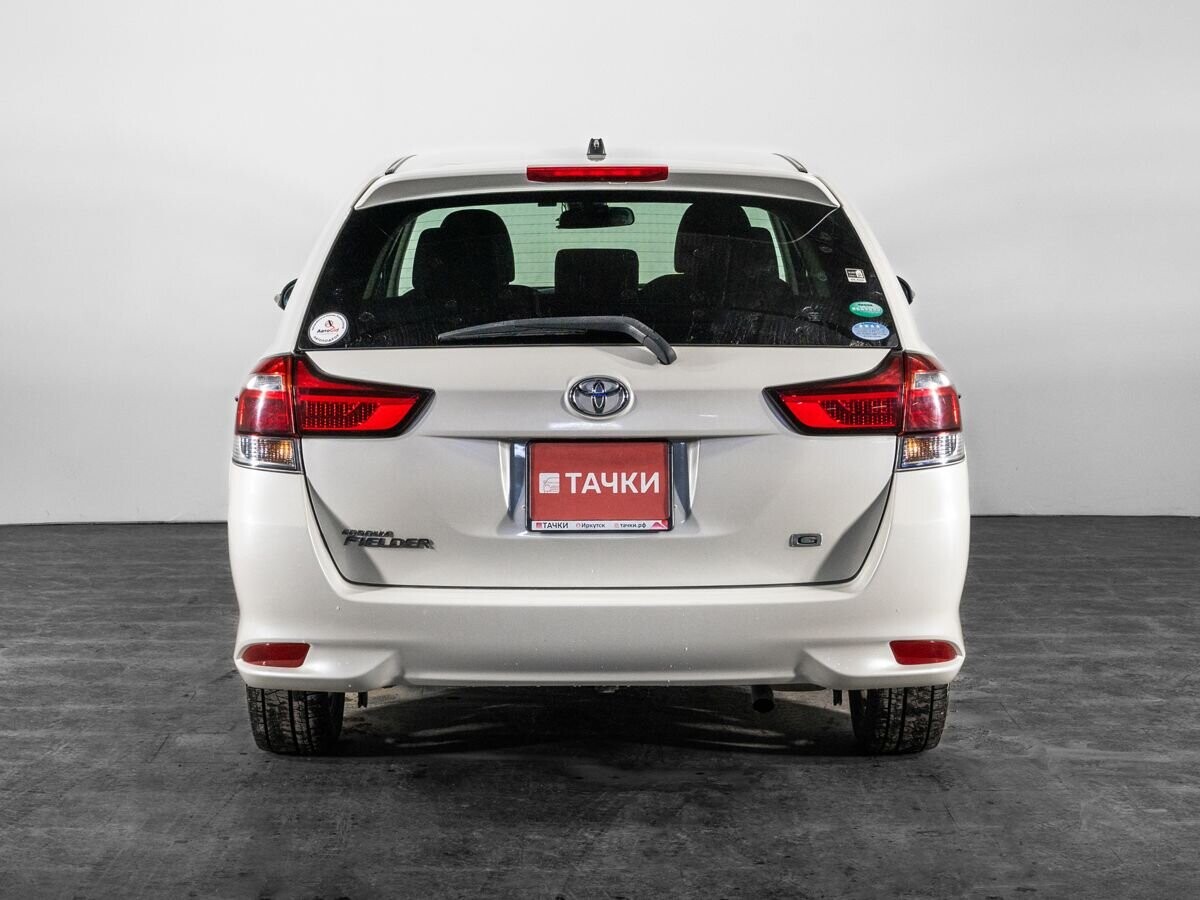 Toyota Corolla 2017 - фото автомобиля