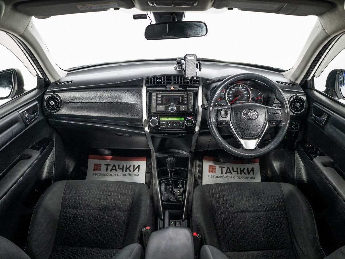 Toyota Corolla 2017 - фото автомобиля