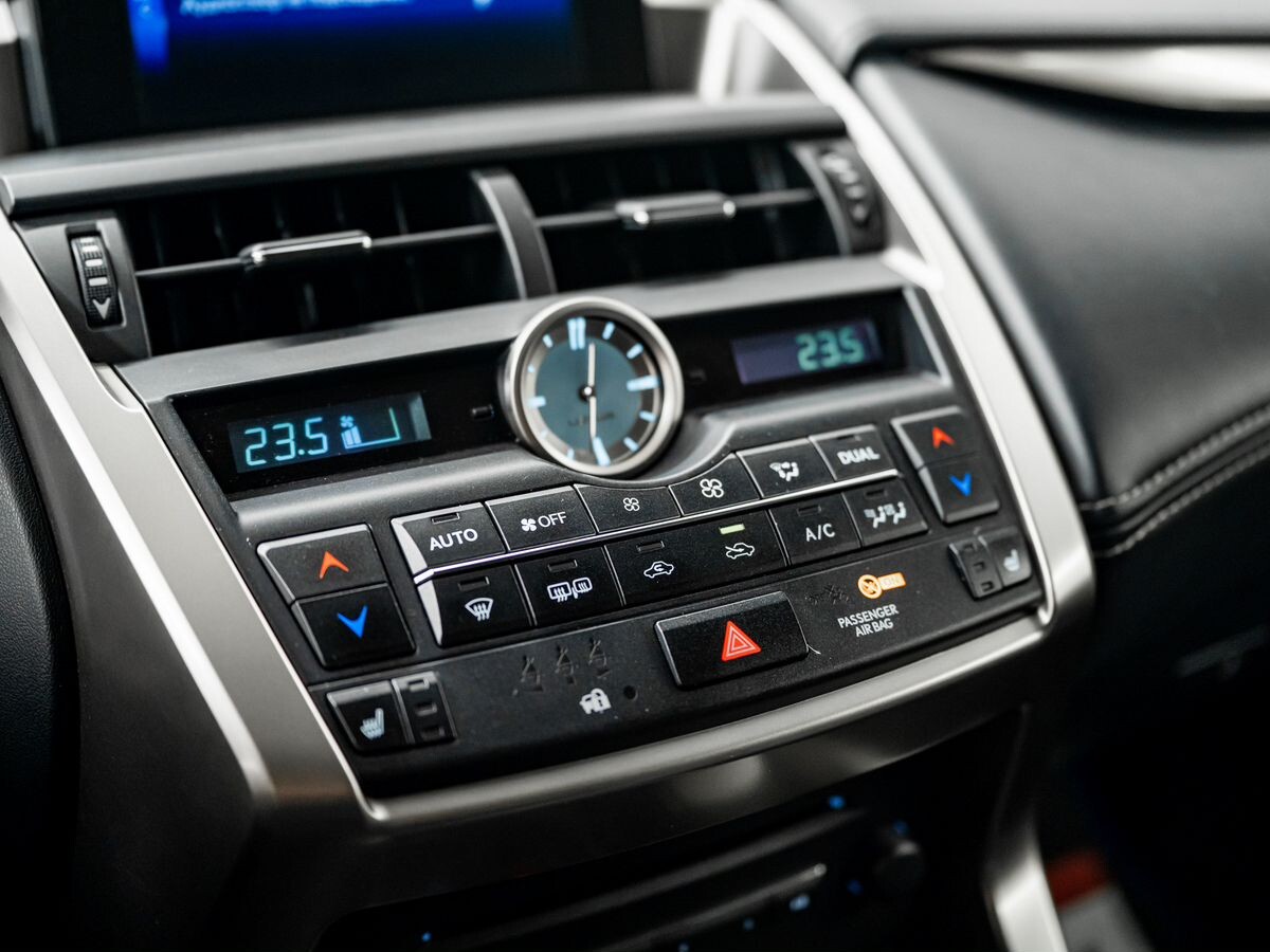 Lexus NX 2015 - фото автомобиля