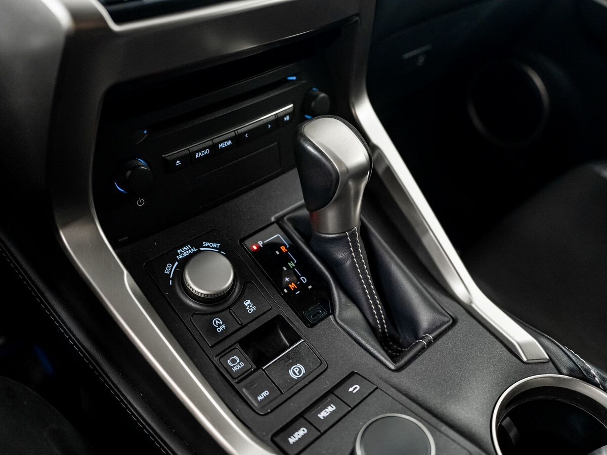 Lexus NX 2015 - фото автомобиля