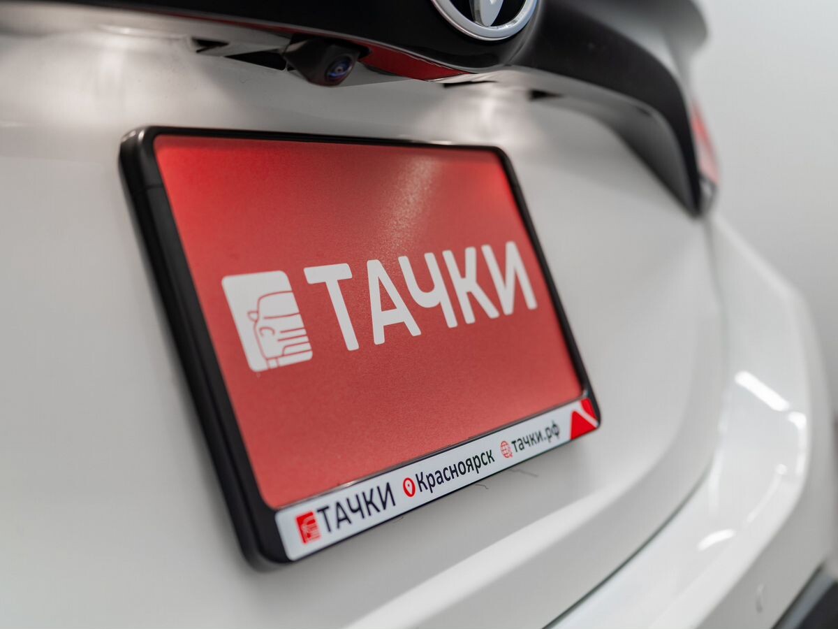 Toyota Yaris 2020 - фото автомобиля