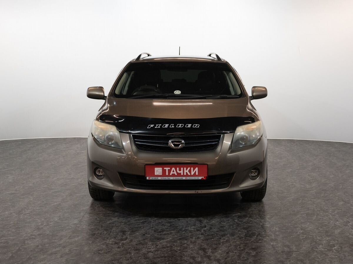 Toyota Corolla 2010 - фото автомобиля