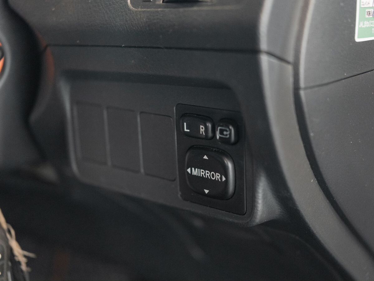 Toyota Corolla 2010 - фото автомобиля