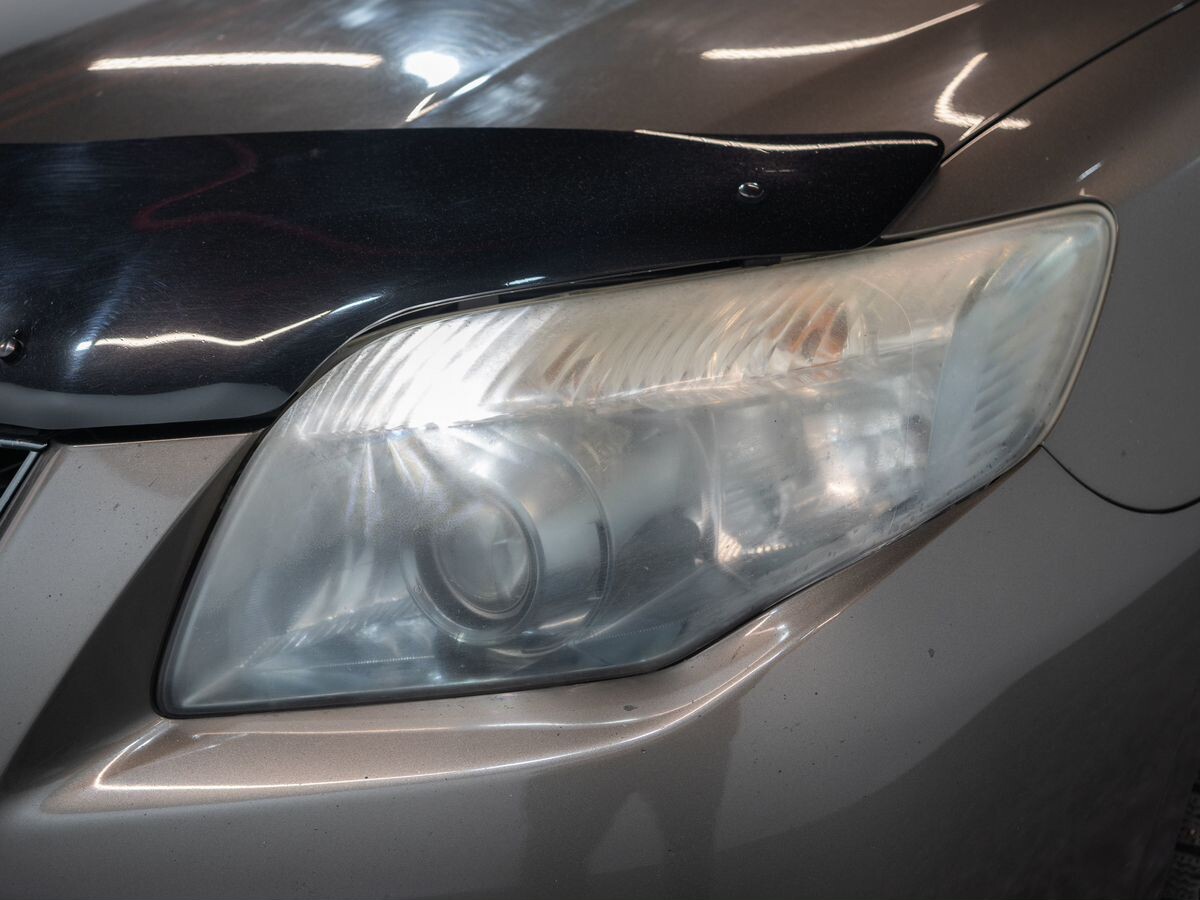 Toyota Corolla 2010 - фото автомобиля