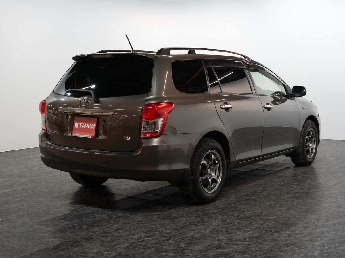 Toyota Corolla 2010 - фото автомобиля