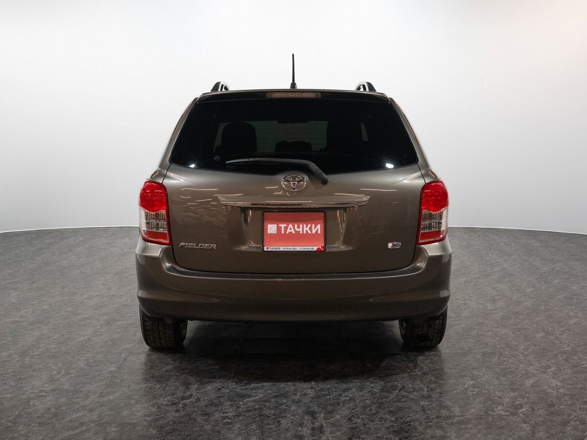 Toyota Corolla 2010 - фото автомобиля