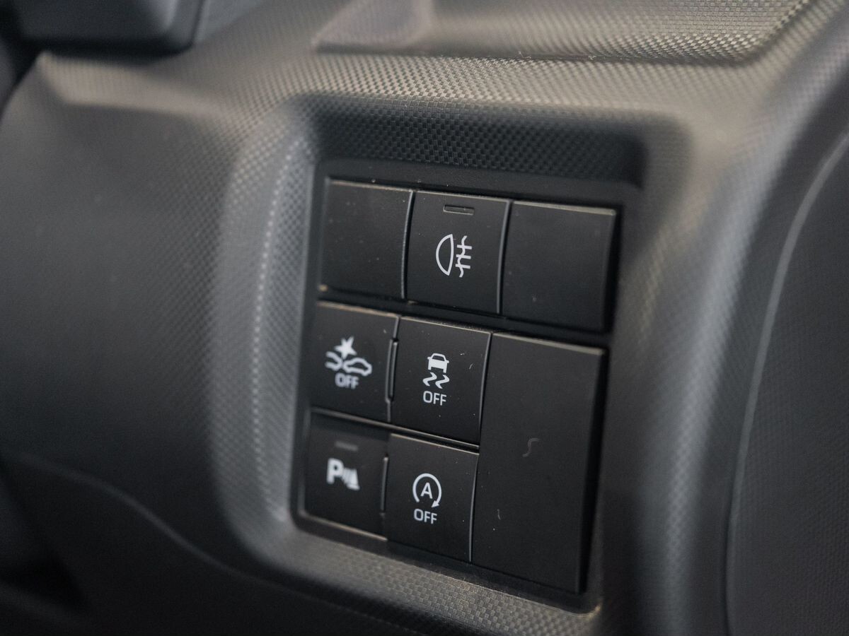 Daihatsu Rocky 2020 - фото автомобиля