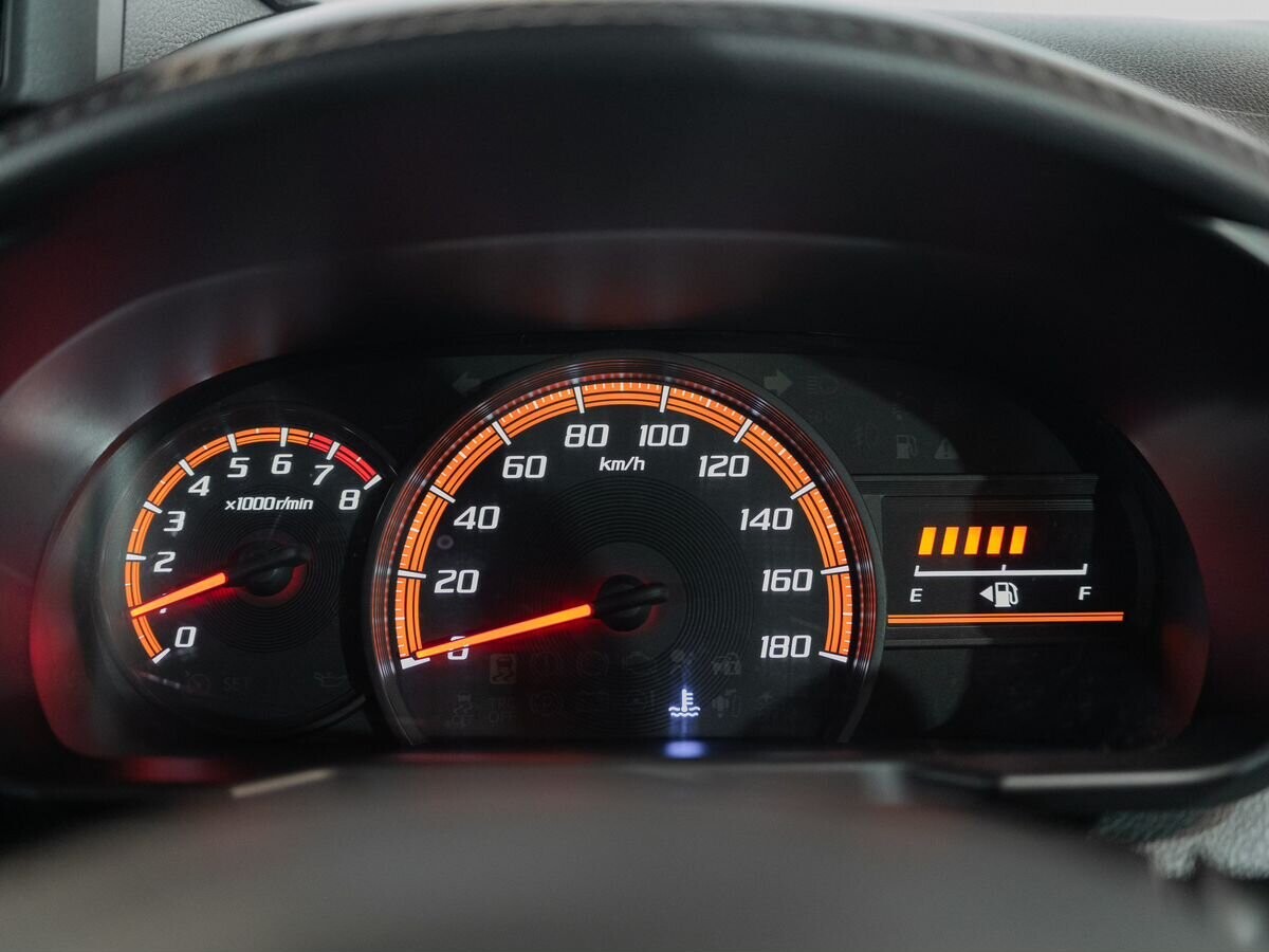 Toyota Tank 2019 - фото автомобиля