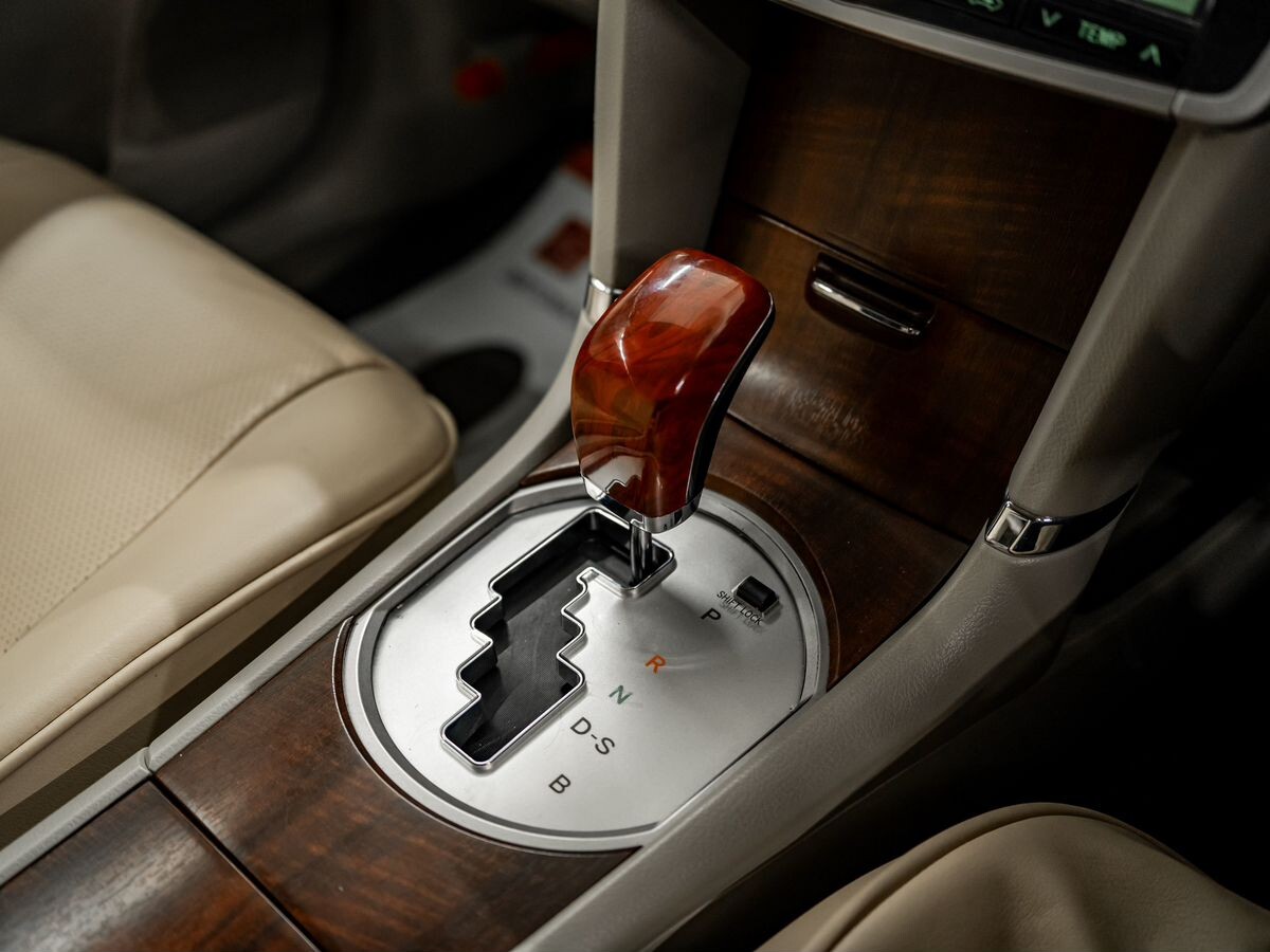 Toyota Premio 2011 - фото автомобиля