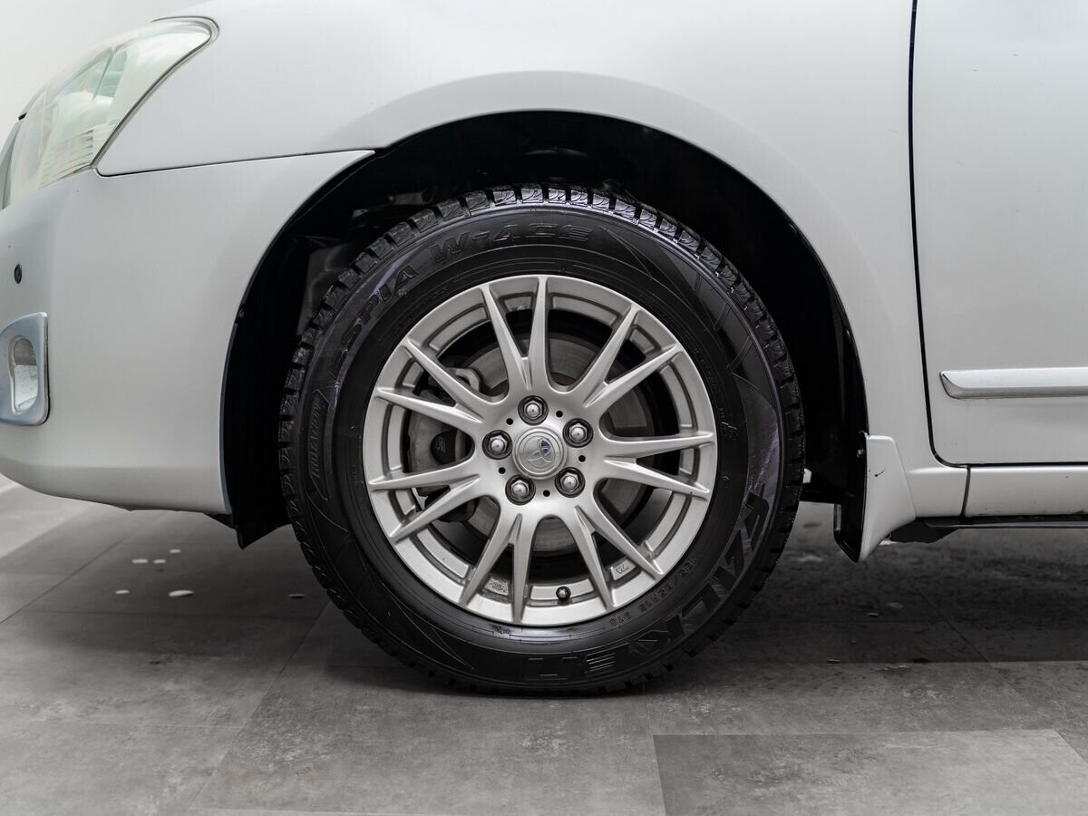 Toyota Premio 2011 - фото автомобиля