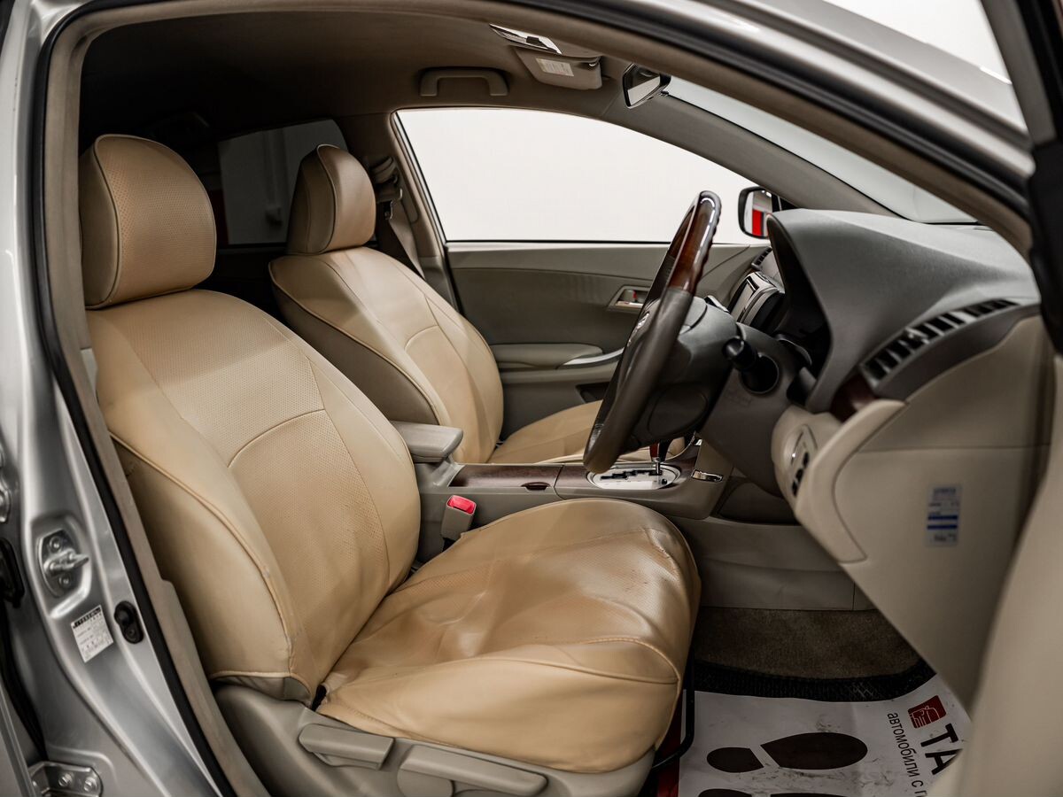 Toyota Premio 2011 - фото автомобиля