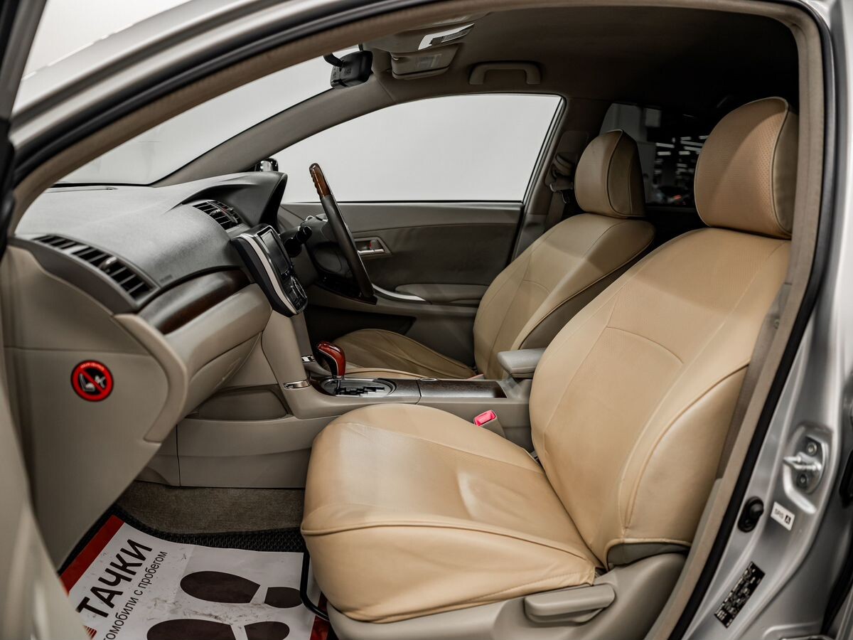 Toyota Premio 2011 - фото автомобиля