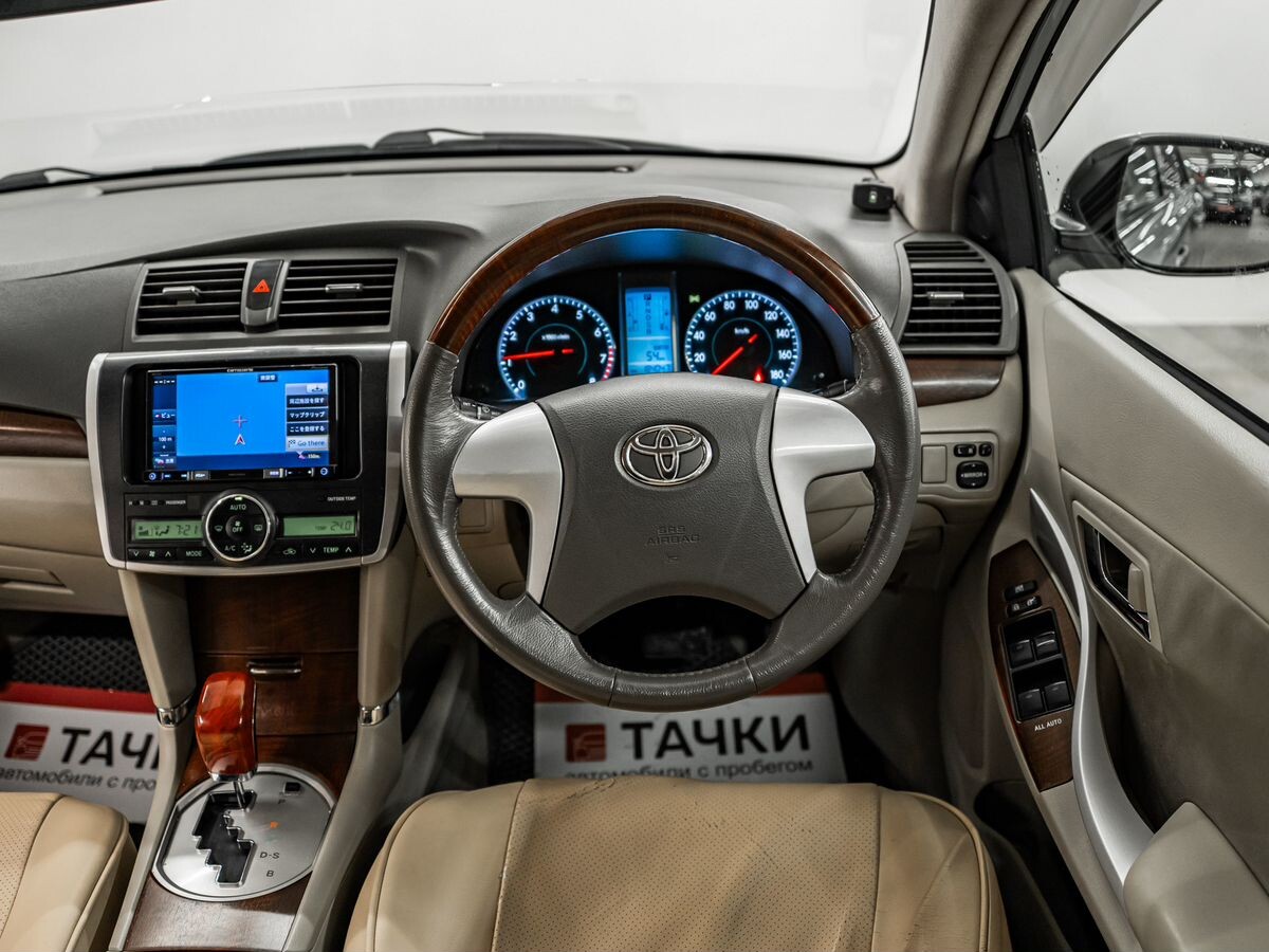 Toyota Premio 2011 - фото автомобиля