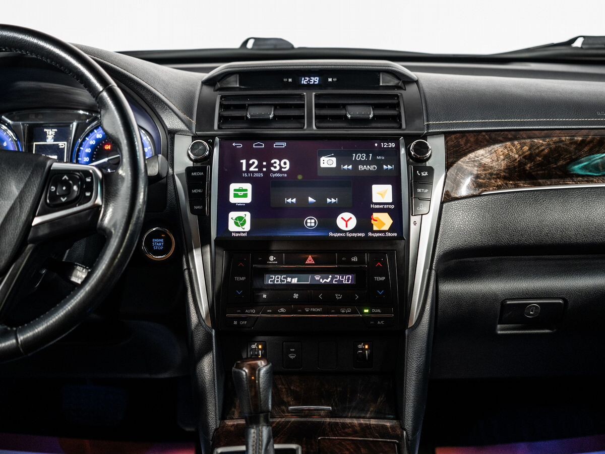 Toyota Camry 2017 - фото автомобиля