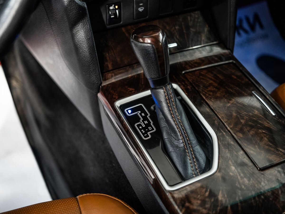 Toyota Camry 2017 - фото автомобиля