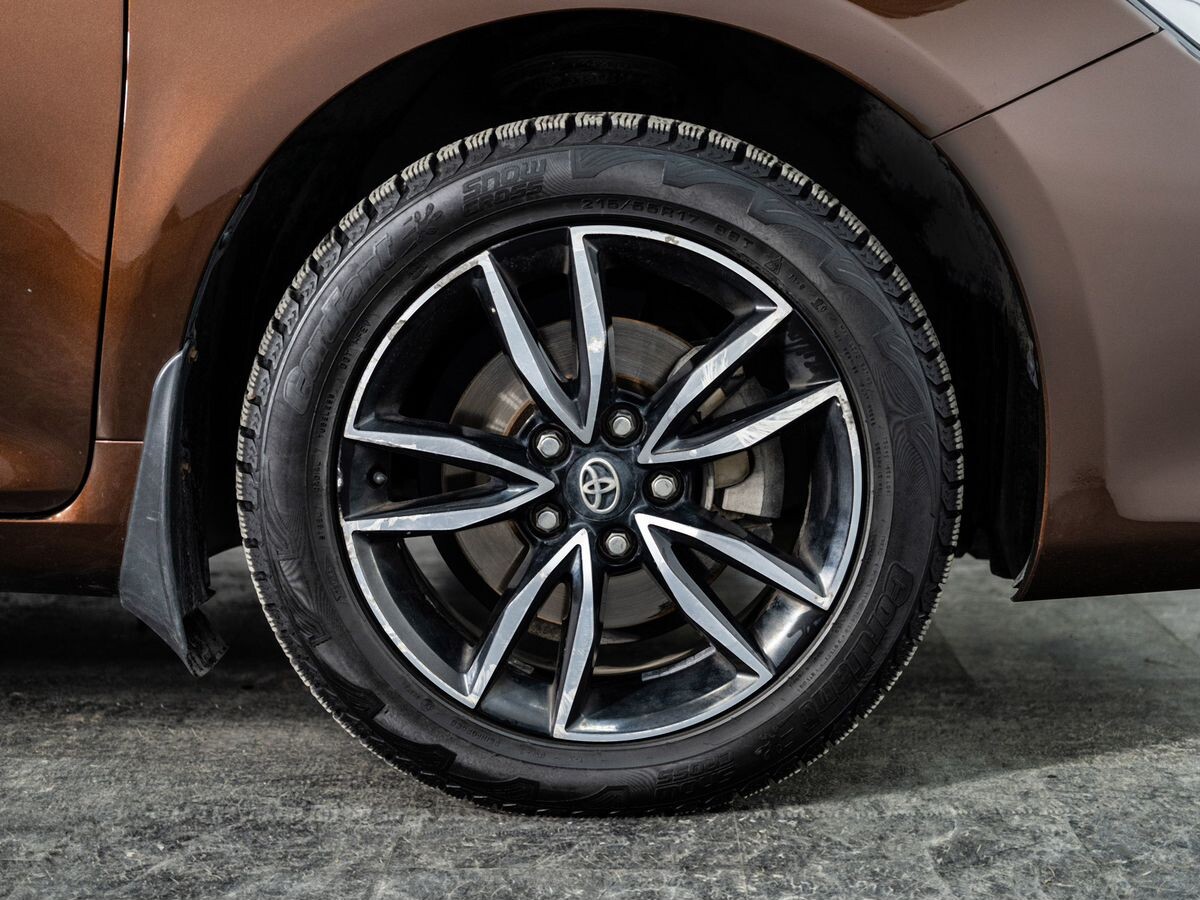 Toyota Camry 2017 - фото автомобиля