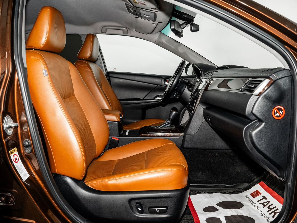 Toyota Camry 2017 - фото автомобиля