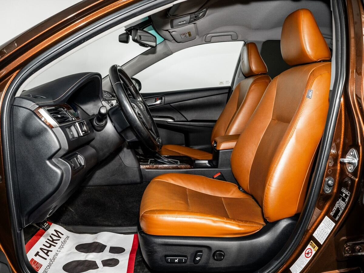 Toyota Camry 2017 - фото автомобиля