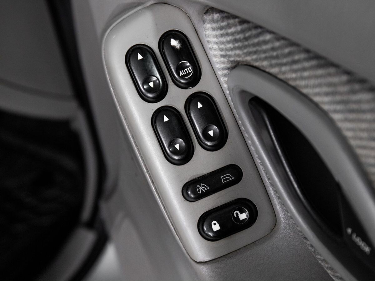 Mazda Tribute 2001 - фото автомобиля