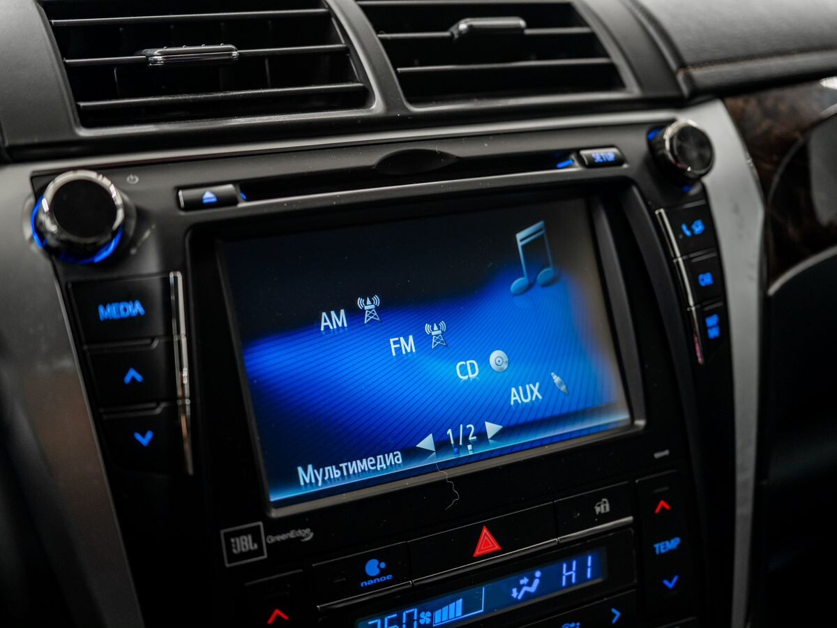 Toyota Camry 2015 - фото автомобиля