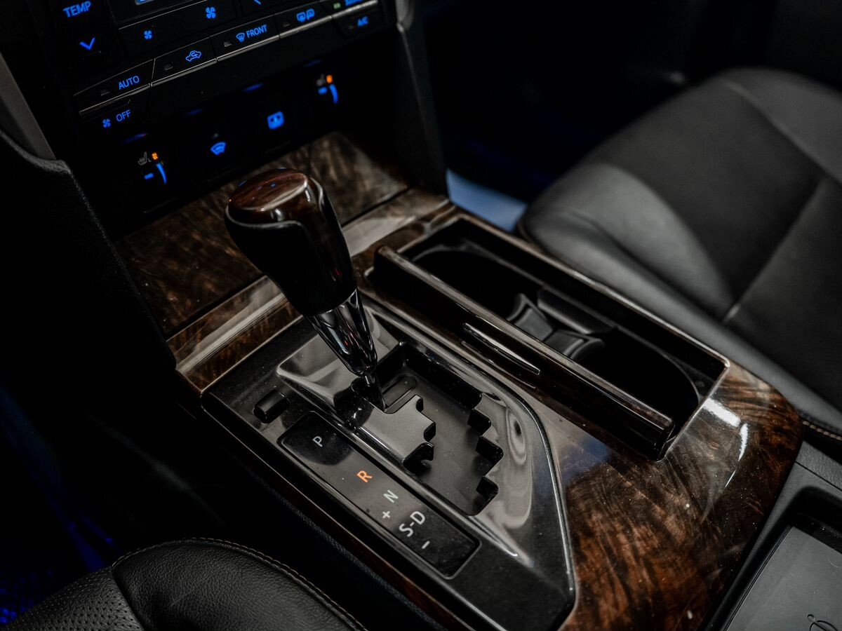 Toyota Camry 2015 - фото автомобиля