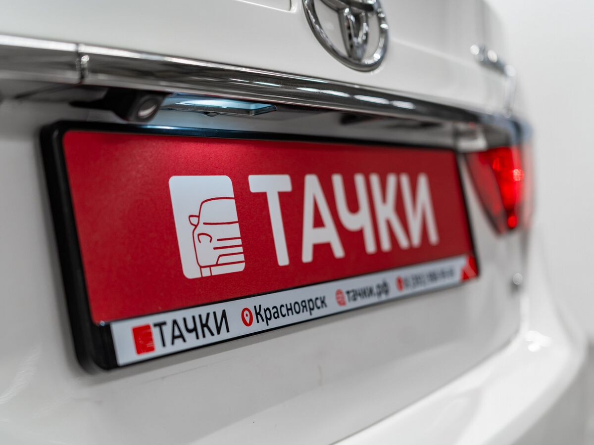 Toyota Camry 2015 - фото автомобиля