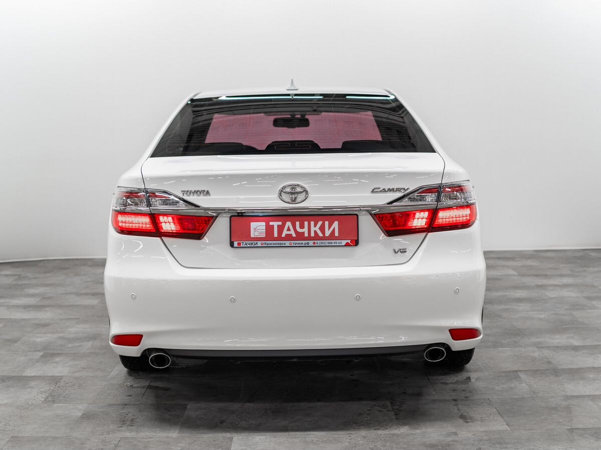 Toyota Camry 2015 - фото автомобиля